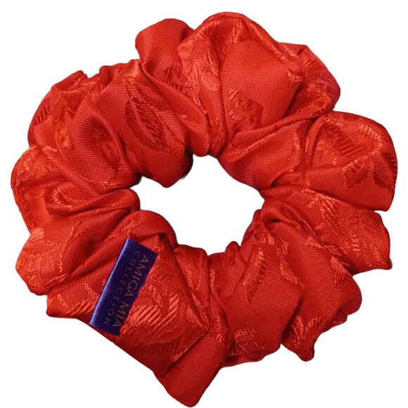 Elegant red satin scrunchie. Perfect for adding color to your day. Size mini - Picture 2 of 3